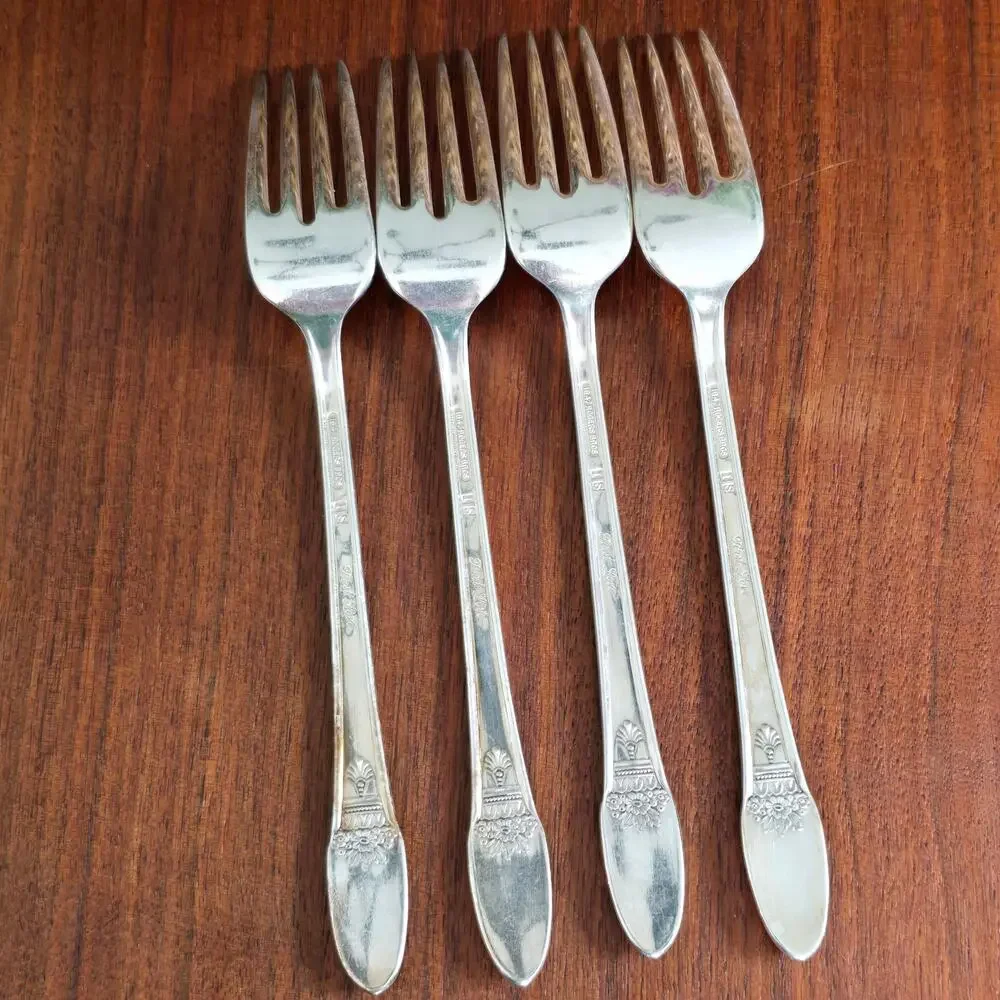 Vintage 1847 Rogers Bros FIRST LOVE 4 Dinner Forks Silverplate Art Deco Cottage